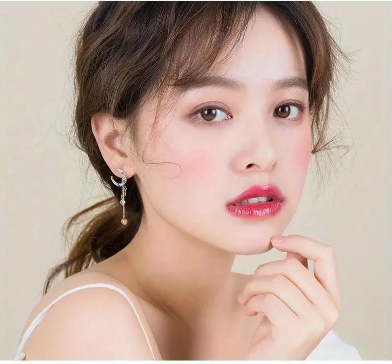 Woman with healthy glowing skin